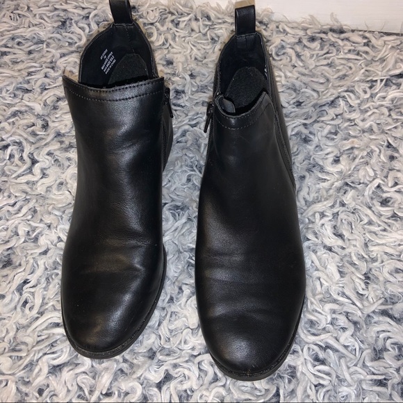 American Rag Black Ankle Cut Booties! - Picture 2 of 4